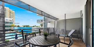 1437 Collins Ave Gallery 18