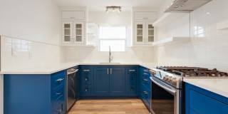 2018 Remodeled 3 bed / 2 bath - wood / tile floors, fenced yard. Hyde Park / Downtown Gallery 7