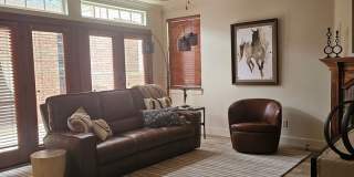 Gorgeous fully furnished home in downtown Eagle! Gallery 7