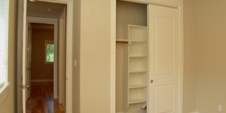 UT PRE-LEASE: Beautiful, Recently Constructed 6 bed/ 4 ba home in North Loop Area, Mins to UT Gallery 17