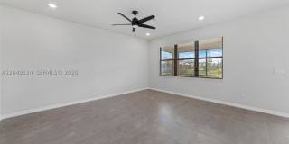 4470 Waterside Dr Gallery 14