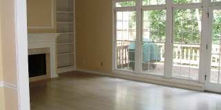 2562 Oakwood Trace SE Gallery 3