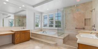 17 Colonial Gallery 18