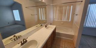 Cozy 3Bed/2Bath/2Car Residence located in North Las Vegas! Gallery 10