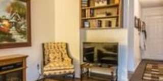 214 E 4th St Gallery 5