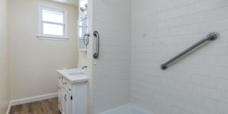 Charming 3 Bedroom 2 Bath home South of the Blvd Gallery 17