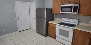 Lakefront Townhome in MetroWest Gallery 3