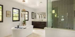 1745 N Vista St Gallery 24