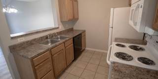 Large 4 bedroom Duplex Gallery 9