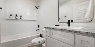 Fresh, Modern & Move-In Ready in Willowbend! Gallery 21