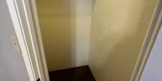 La Place 5th St Gallery 12