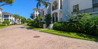 BEACH CLUB***BREAKWATER OF PELICAN BAY***3 BEDS/2.5 BATHS***FURNISHED SEASONAL*** Gallery 5