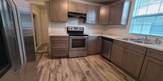Newly renovated 4 bed 2 bath home in the heart of Downtown Wilmington . Gallery 22