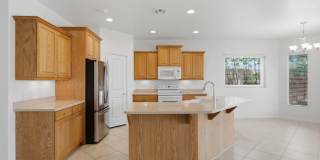 Gorgeous 3 Bedroom Home in SunRiver 55+ Community! Gallery 1