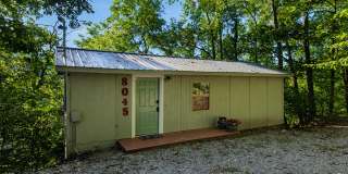 Secluded Fully Furnished or Unfurnished 3-Bedroom Cabin with Center Hill Lake Views Gallery 1