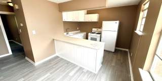 AVAILABLE NOW! 2 Bedroom / 1 Bath Duplex Near Brooks City Base! Gallery 6