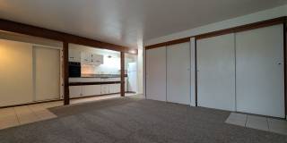 Open Concept 2-Bedroom, 1-Bath Apartment In Convienient Downtown Location! Gallery 5