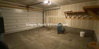 2 Bed/2.5 Bath, 2097 Sqft - 2620 W Front View Cres Dr Gallery 14