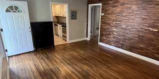 Convenient 2 Bedroom Duplex in SouthEnd Gallery 6