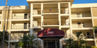 Annual OR Seasonal turnkey FURNISHED 2/2 ground floor condo with golf course and water views Gallery 1