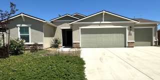 Beautiful Single Story Home Ready To Be Called Home! Gallery 1