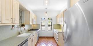 400 33rd Street Gallery 22