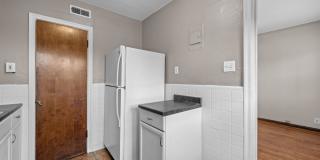 5828 Lindenwood Ave 2W | www.southcityspaces.com | Gallery 9