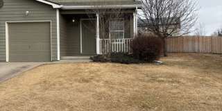 Charming 2-Bedroom Townhome Near Top Schools – Pet Friendly  Affordable! Gallery 1