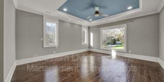 2011 Sharon Ave Gallery 37