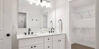 3 Bedroom Town Home Gallery 16