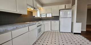 1134-1138 N Akron St Gallery 20