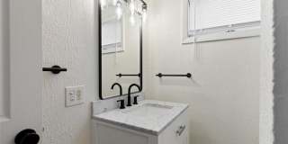 191 Nashua Street Gallery 10