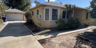 Now available! Charming 3-Bedroom Redlands Home with Included Gardener Service Gallery 1