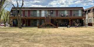 Cute 1 Bedroom-2nd floor Condo in Windsor Gallery 1