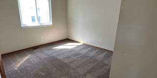 Spacious 5 Bedroom 3 Bath Home Gallery 9