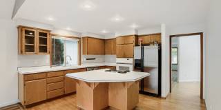 Single-Level 3BR/2BA Ranch on a Quiet Dead-End Street in Progress Ridge Gallery 9