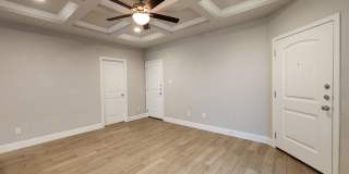 Great Location off County Line Rd /  3/2.5/2 Duplex / Fridge / Fenced in Yard with Covered Patio / NBISD Gallery 4
