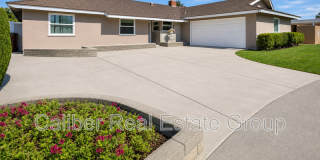 518 N Carousel Pl Gallery 1