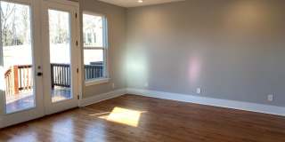 709 Tral Street Gallery 21