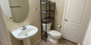 Wonderful 3 bed/2.5 bath home located in Summerlin Gallery 7