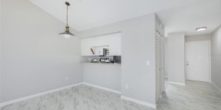 Beautifully Updated Condo Gallery 6