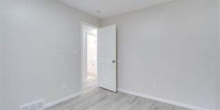 7451 Cavell Street Gallery 24