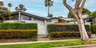 Upgraded Newport Beach Townhouse in Park Lido! Gallery 1