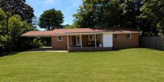 Available August 1! 4 Bedroom 2 Bathroom Ranch - Dogs Okay! Gallery 17