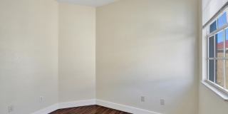 9075 Plymouth Place Gallery 14