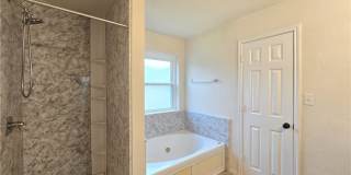 5705 Mandalay Gallery 23