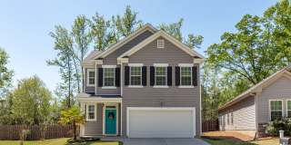 Large 3 bedroom (plus bonus), 2 1/2 bath home in Canterbury Farms! Gallery 1