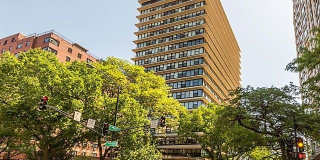 5801 N Sheridan Road Gallery 1