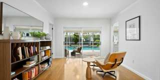 232 Cove Place Gallery 16