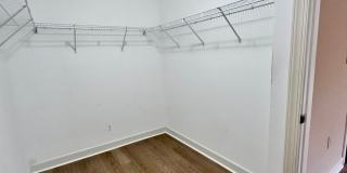 50% OFF 1ST MONTH RENT -----  3B/2.5B Townhome located in Twin Lakes Neighborhood! Gallery 11